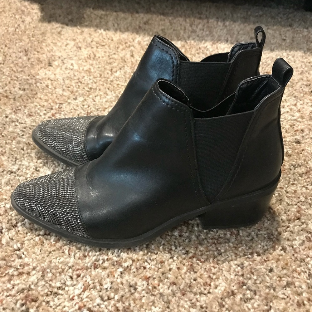 Comfortable Ankle booties with chain detail at front super cute!